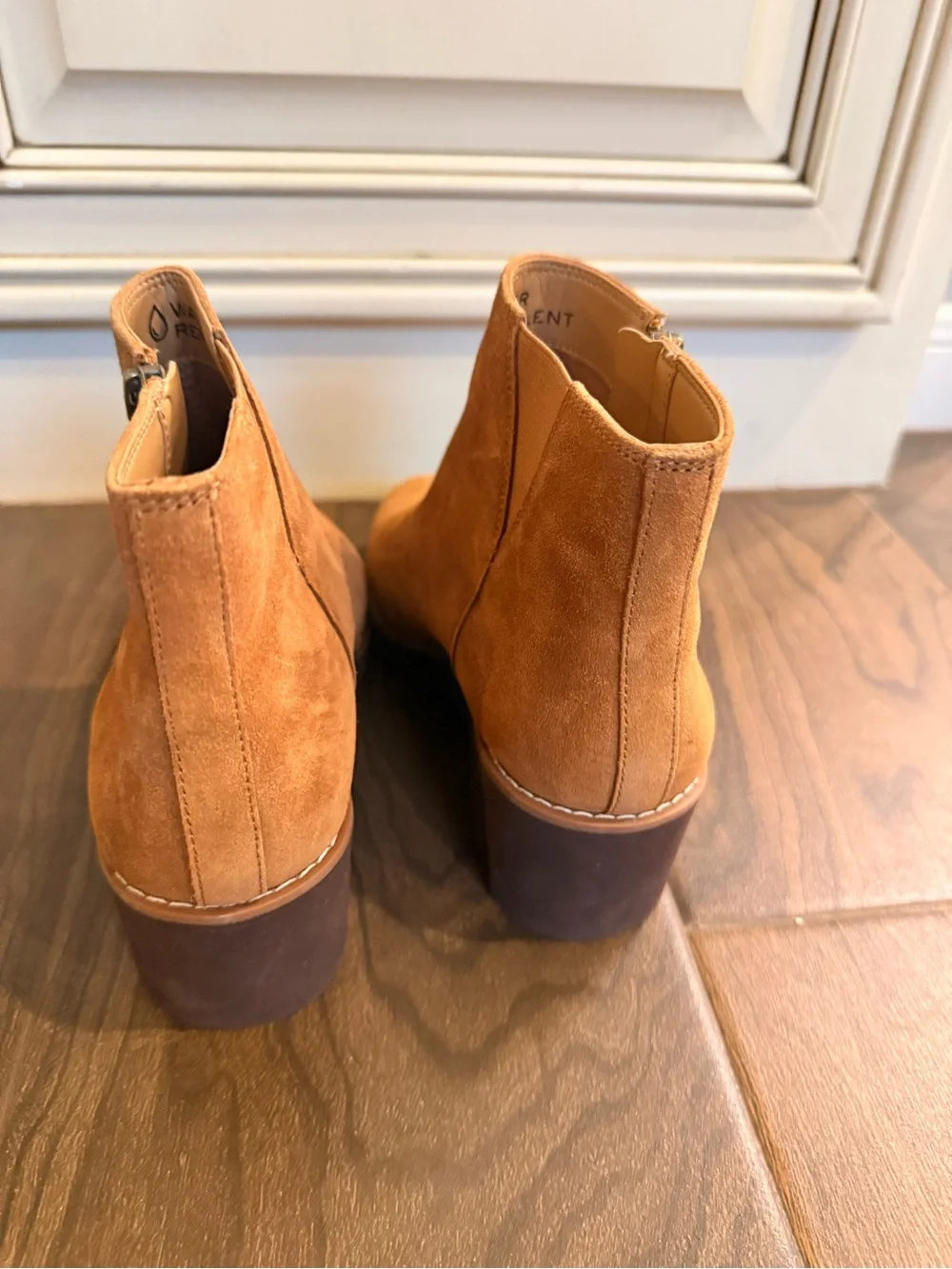 Vionic Tan Suede Wedge Ankle Booties with Ring Zip